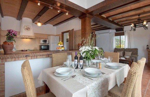 El Gastor Villa | El Huertecillo - Tres Habitaciones Villa, Capacidad 6