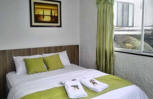 Comuna San José Hotel | El Kuy surfista