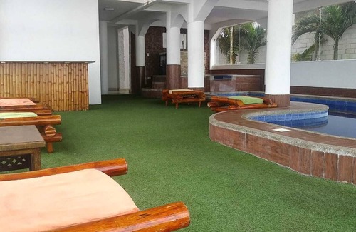 Comuna San José Hotel | El Kuy surfista