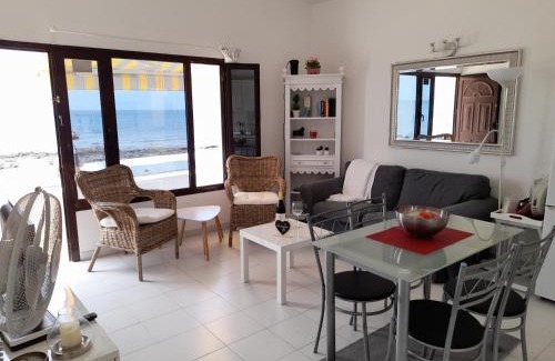 Playa Honda Apartamento | El Mar de Peyo , primera línea de playa