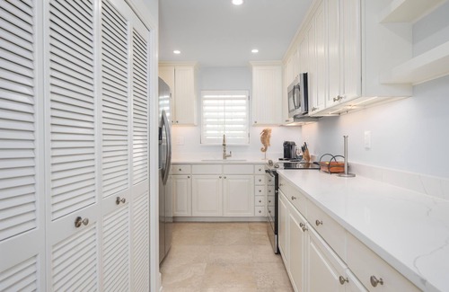 Sawgrass Condominio | Oceanfront Luxury Condo with Sunroom Patio on Ponte Vedra Beach