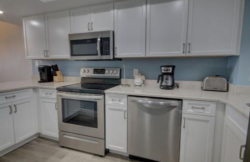Fort Walton Beach Casa | El Matador 457 - Gulf front with beautiful views of the Gulf and pool