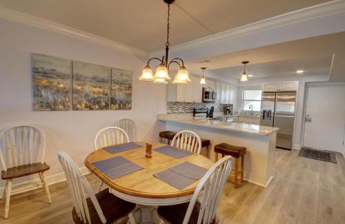 Fort Walton Beach Casa | El Matador 461 - Beautiful views of the pool and Gulf of Mexico