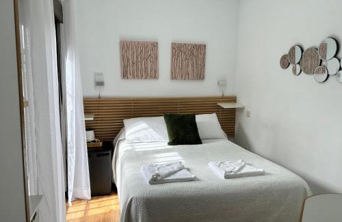 Lozoyuela Cama Y Desayuno | El Mondalindo Habitación intima con patio