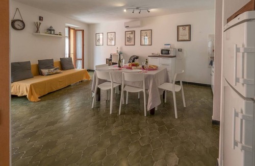 Vernazza Apartamento | El Nin Apartment with Terrace