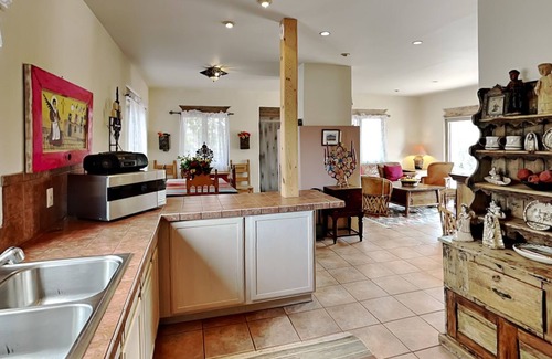 Las Campanas Casa | El Otro Tierra | Cozy Retreat, Mountain Views + Near Downtown