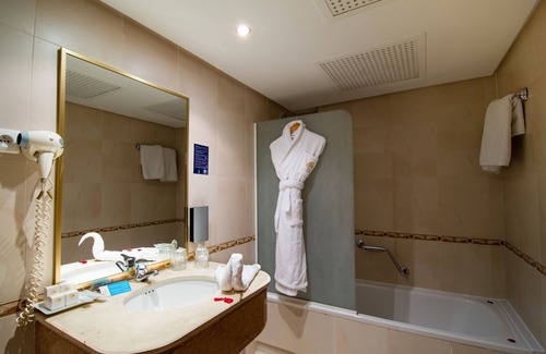 Tangier Hotel | Hotel El Oumnia Puerto & Spa