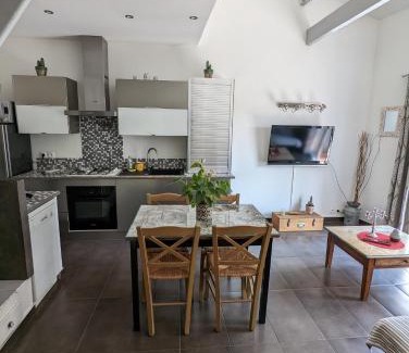 Elne Apartamento | El padre y el hijo D