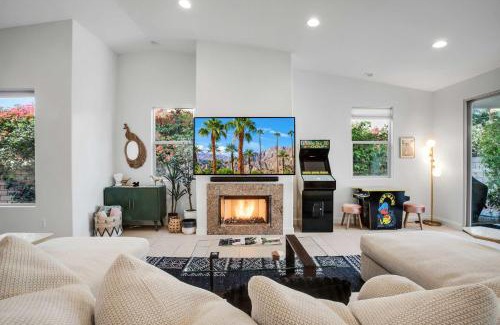 Palm Desert Casa | El Paseo Paradise 3BR Desert Oasis with pool & spa