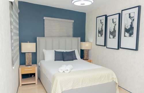 Laguna Salada Hotel | El Paso Hotel