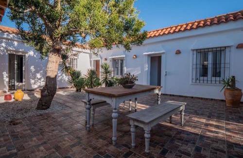 Pujaire Casa | El patio del Fraile