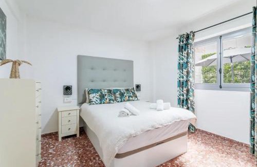 Campoamor Apartamento | El patio de Amparo, 120m2, Plaza de Toros a 700m