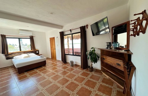 Río Lagartos Hotel | El Perico Marinero
