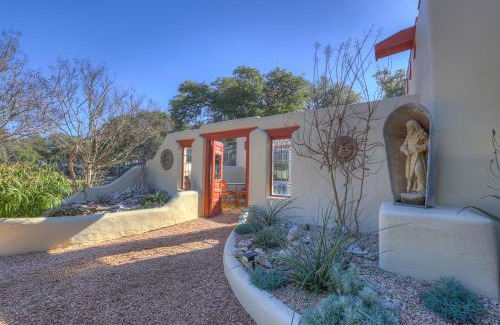 Driftwood Casa | El Ranchito on 578 Acres