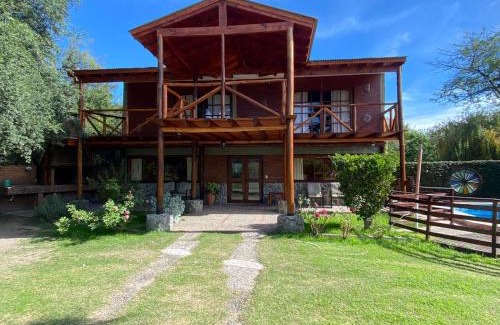 Las Rosas Casa | El Rancho Casa de Campo Exclusiva en Villa de Las Rosas Los impuestos que figuran en la publicación no se cobran