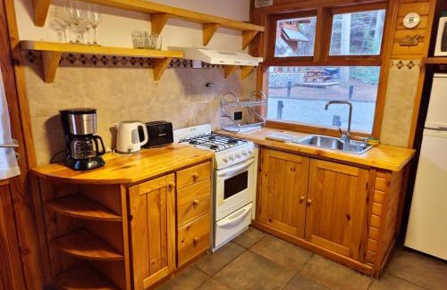 Puerto Manzano Casa | El Remanso - Arrayan Cabin, Bahía Manzano