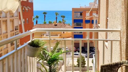 Aguilas Apartamento | EL RUBIAL con Vistas al Mar , Parking y Wifi - By Aloha Palma