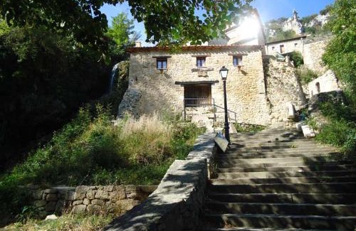 Orbaneja del Castillo Casa | El Salto del Agua Auténtico El Molino de la Cascada Orbaneja