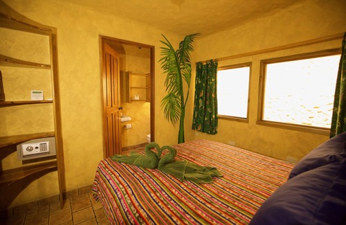 Montezuma Hotel | El Sano Banano Beachside Hotel