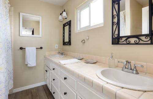 El Segundo Casa | El Segundo Beach 5B4b Home, POOL Hot Tub, BEACHES, Local Town!
