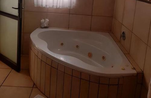 Schoemansville Casa | El Shadai Guest House & Spa Hartbeespoort