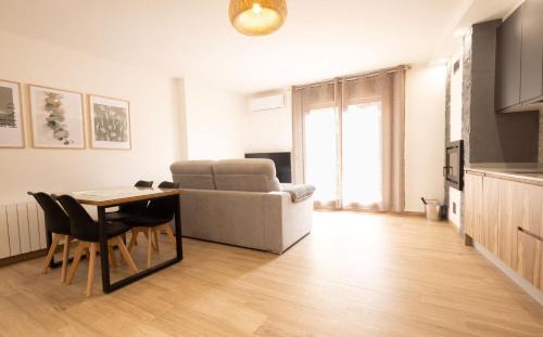 Beceite Apartamento | El sueño del Búho 1. Adaptado, chimenea y terraza