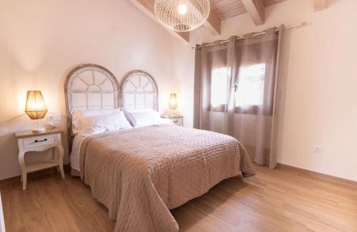 Beceite Apartamento | El sueño del Búho 4. Ático con chimenea y terraza.