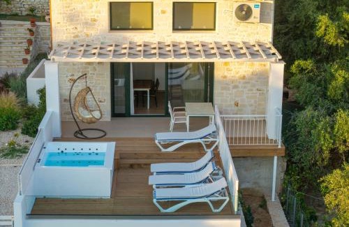 Agia Kiriaki Casa | Elaia's Villas Hot Tub & Seaview