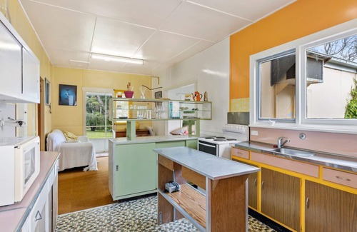 Bendalong Casa | Elanora - original Bendalong beach cottage