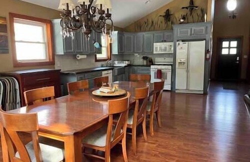 Elberta Casa | Elberta Bluffs Cottage