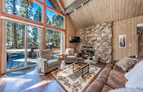 Shaver Lake Casa | Elderberry Bluejay Location Goals Tub Time