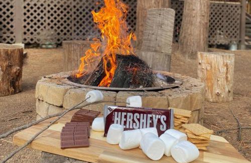 Shaver Lake Casa | Elderberry Bluejay Location Goals Tub Time