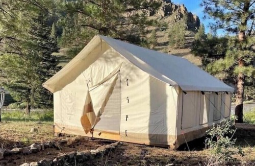 Shoup Alquiler De RV | Elderberry tent, Lewis tent, The Ponderosa Tent & Clarke Tent