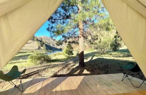 Shoup Alquiler De RV | Elderberry tent, Lewis tent, The Ponderosa Tent & Clarke Tent
