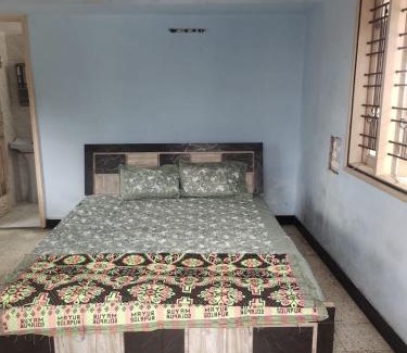 Kolhapur Casa | Elderly Friendly 3B Homestay at Shastri Nagar, near cricket stadium