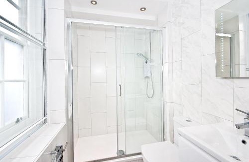 Temple Casa | Eldon Chambers Pod 3 by City Living London
