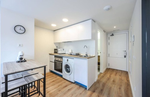 San Sebastián de los Reyes Apartamento | Elegant Studio with Private Terrace by RentitUP