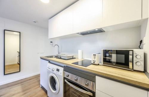 San Sebastián de los Reyes Apartamento | Elegant Studio with Private Terrace by RentitUP