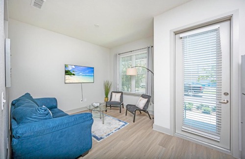 East Ybor Apartamento | Electric, Chic, YBor, Channelside, 1BR - 5 ppl