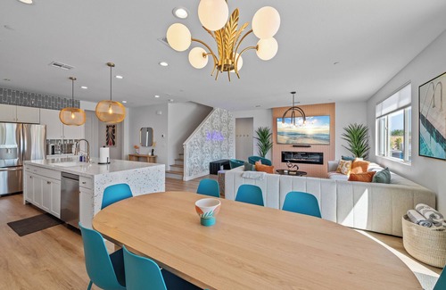Coachella Casa | Electric Slide- Lazy River, Pickleball, Resort backyard & Game room