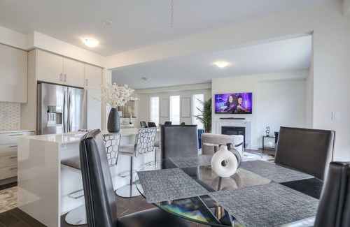 Bradford Casa | Elegant Master Bedroom Suite