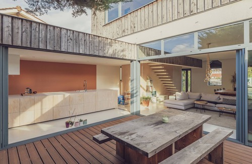 Lormont Casa | Elegance Architecturale et Harmonie: Maison Design Avec