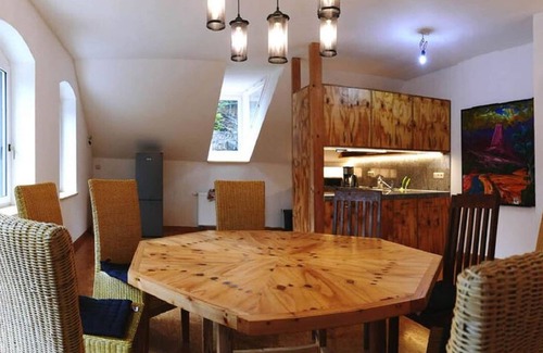 Grossschirma Apartamento | Elegancia en Rotschönberg