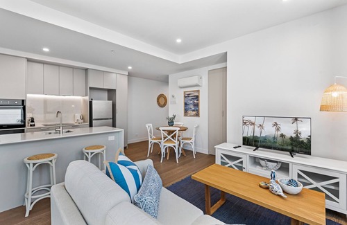 Preston Apartamento | Elegant 1-Bed by Shops with Rooftop Swimming Pool
