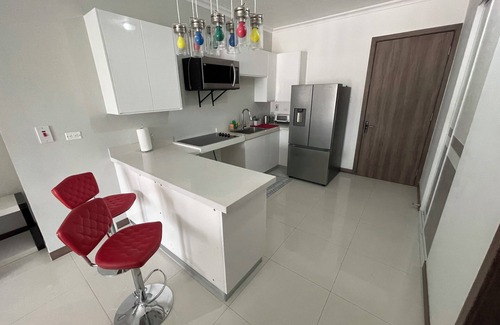 Eden Gardens Apartamento | Elegant 1-bedroom apartment in the heart of New Kingston with roof top pool