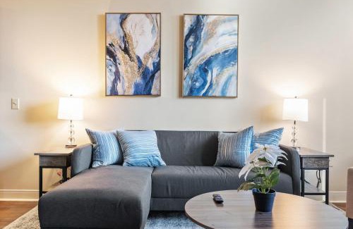 Downtown Pittsburgh Apartamento | Elegant 1BD High Rise with City Views in DT Pitts