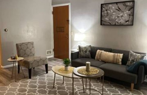 Ottawa Casa | Elegant 1Bed/1Bath Pets OK, Close to ProMedica, UT