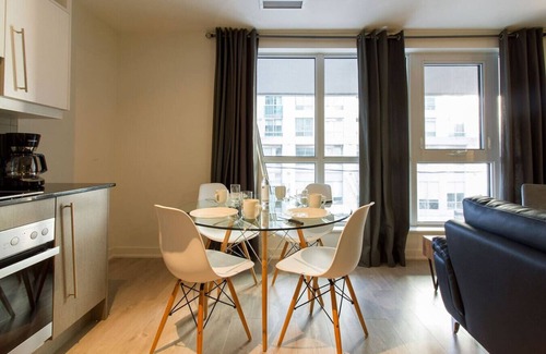 Financial District Apartamento | Elegant 1BR Apt with Balcony near Rogers Centre
