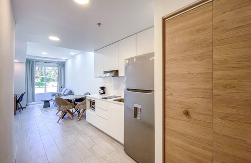 Crawfish Rock Condominio | Elegant 1BR in Duna Residences