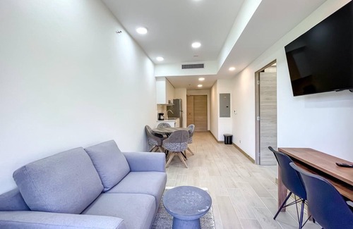 Crawfish Rock Condominio | Elegant 1BR in Duna Residences